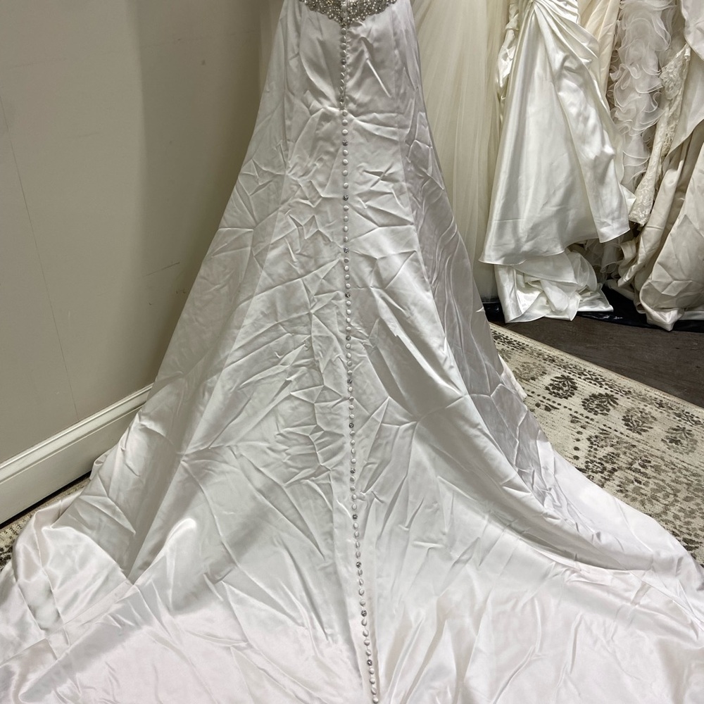 NWT Lillian West Satin Wedding Dress Size 12 - Picture 8 of 10